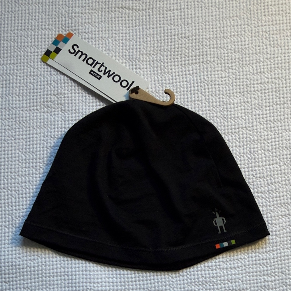 NWT Smartwool Black Merino Lightweight Beanie